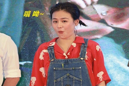 马思纯的胸是B罩杯还是C？马思纯和欧豪是