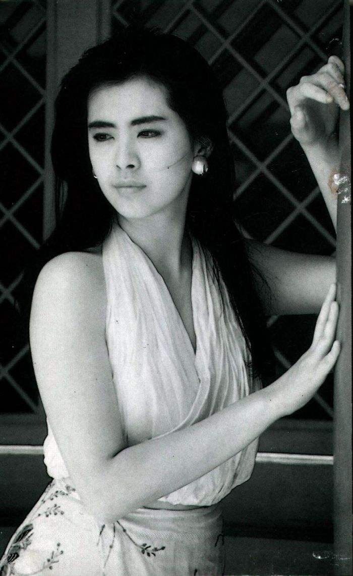 王祖贤为什么去加拿大？王祖贤女儿王思依是