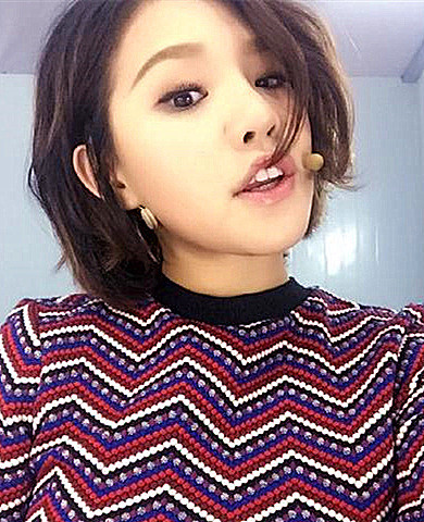 谢依霖二胎出生水中生产画面曝光(谢依霖生宝宝视频)