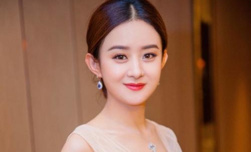 赵丽颖产后现身包裹严实(赵丽颖产后终于高调一回)
