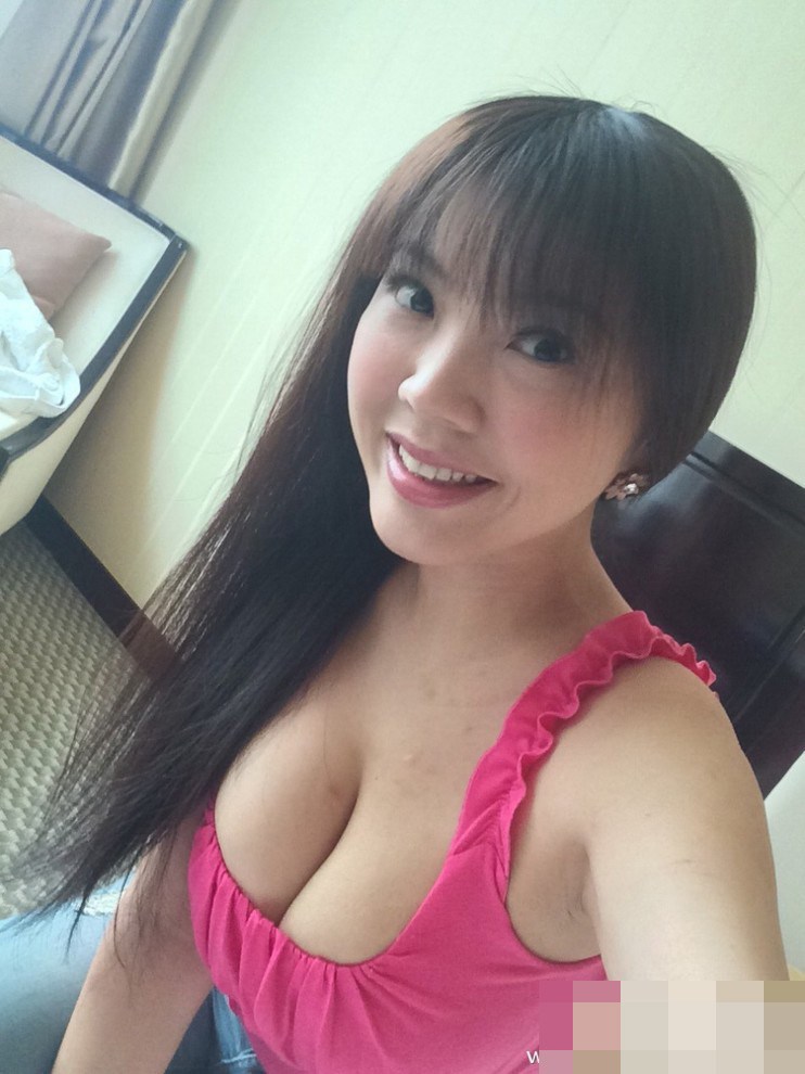 刘乐妍性感爆乳照片图