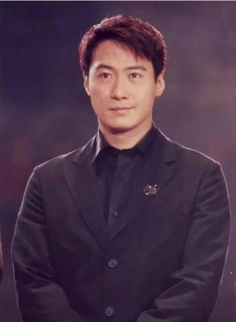 黎明现任老婆阿wing为什么离婚(黎明老婆第二任老婆阿wing)