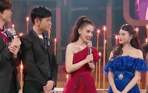 魏大勋看黄圣依组的表情是怎么回事