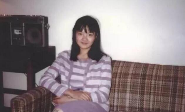 陈凯歌和倪萍两人谈过恋爱吗？陈凯歌因为花(倪萍和陈凯歌在一起几年)
