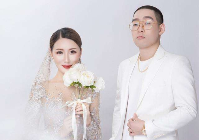 弹壳老婆西子叫什么整容事件被扒(弹壳妻子西子)