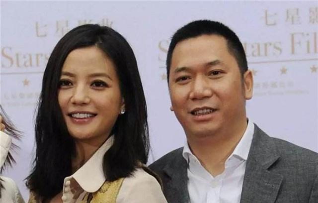 赵薇黄有龙婚纱照，何炅（黄有龙的个人资料） 本文共（4903字）